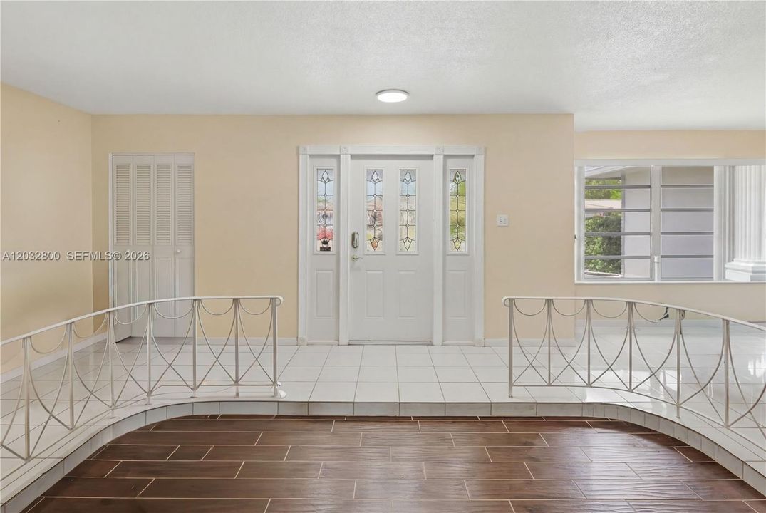En Venta: $629,000 (3 camas, 2 baños, 1724 Pies cuadrados)