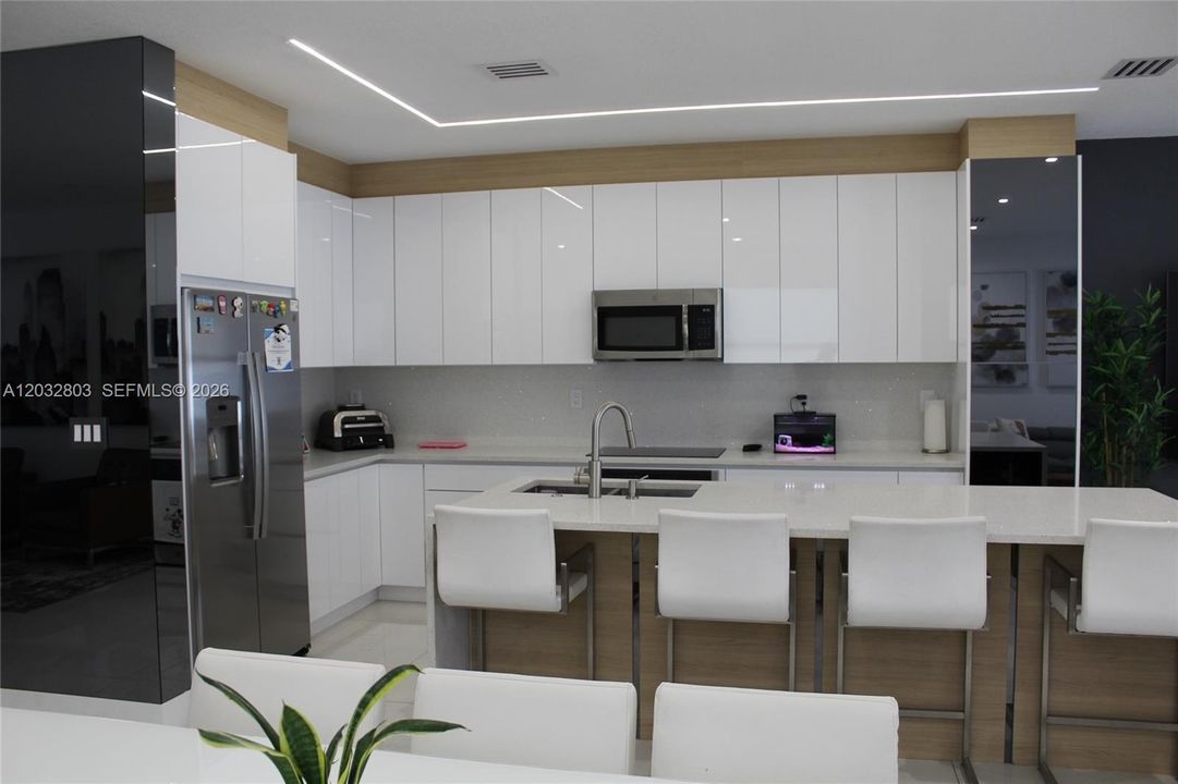 For Sale: $755,000 (4 beds, 2 baths, 1990 Square Feet)