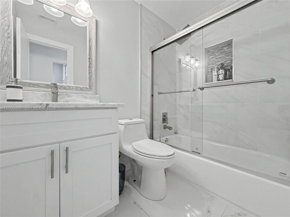For Sale: $625,000 (2 beds, 2 baths, 1175 Square Feet)