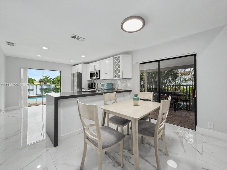 For Sale: $625,000 (2 beds, 2 baths, 1175 Square Feet)