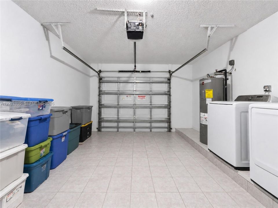 For Sale: $625,000 (2 beds, 2 baths, 1175 Square Feet)