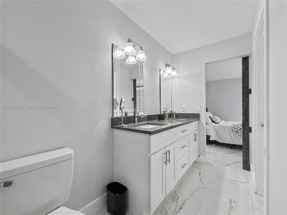 For Sale: $625,000 (2 beds, 2 baths, 1175 Square Feet)