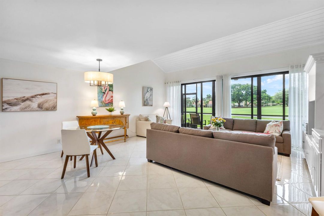 012-301OldMeadowWay-PalmBeachGardens-FL-