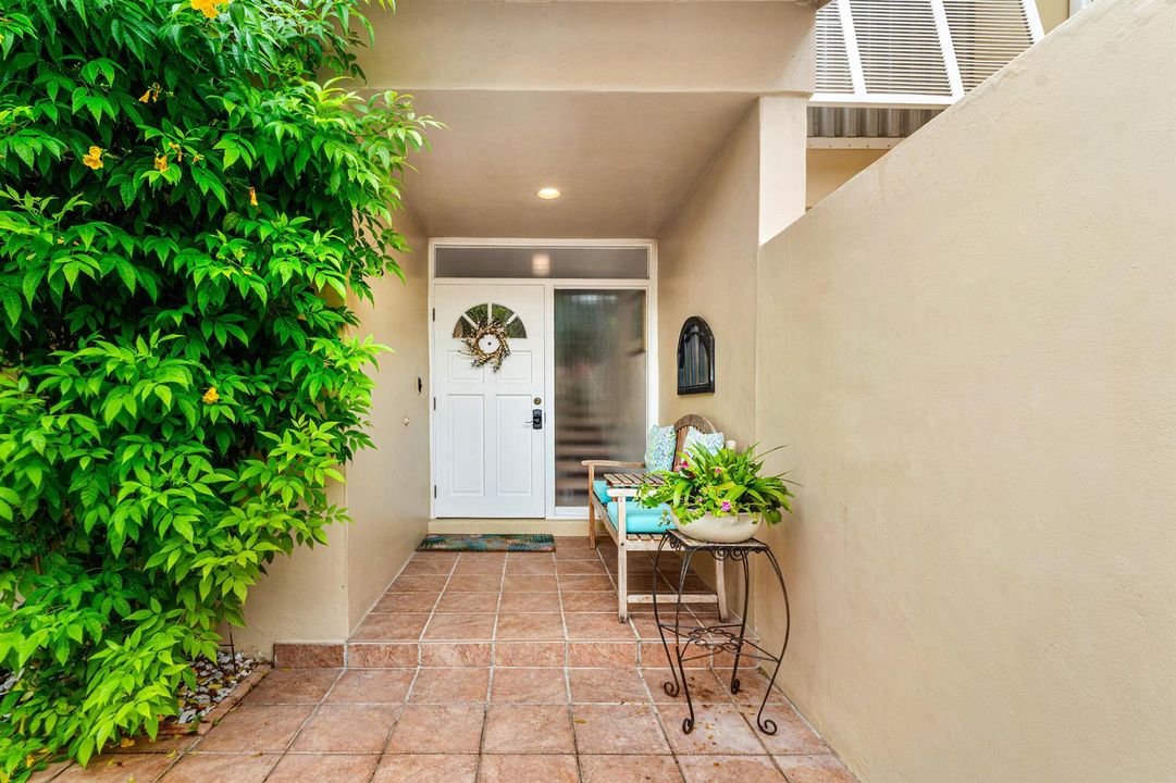 003-301OldMeadowWay-PalmBeachGardens-FL-