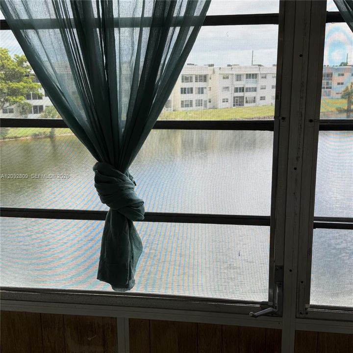 For Sale: $75,999 (1 beds, 1 baths, 640 Square Feet)