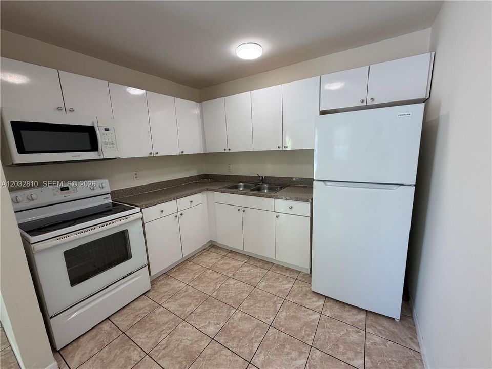 For Rent: $1,500 (1 beds, 1 baths, 5458 Square Feet)