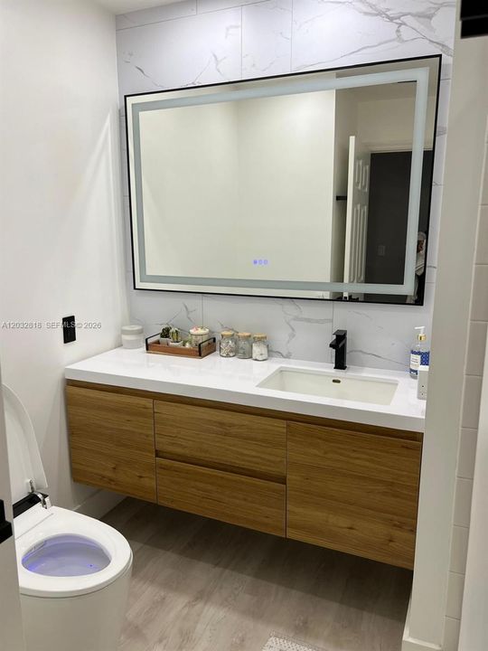 For Rent: $2,950 (2 beds, 2 baths, 1230 Square Feet)
