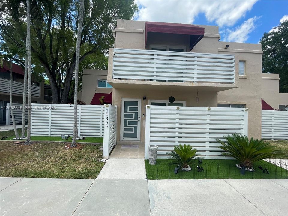 For Sale: $475,000 (3 beds, 2 baths, 1592 Square Feet)