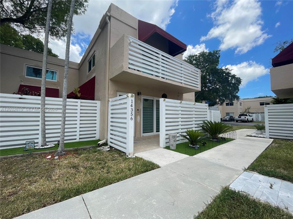 For Sale: $475,000 (3 beds, 2 baths, 1592 Square Feet)
