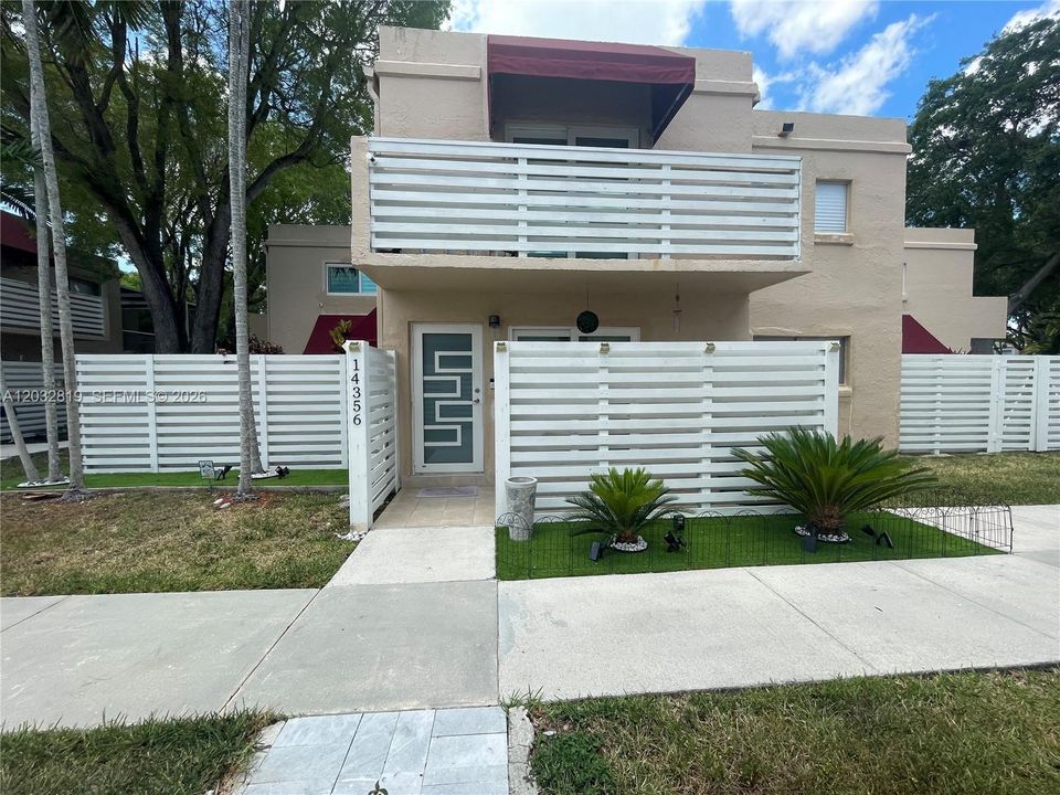 For Sale: $475,000 (3 beds, 2 baths, 1592 Square Feet)