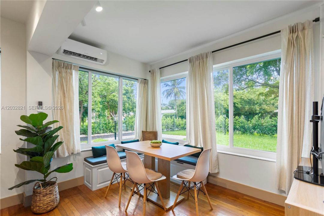 For Rent: $2,700 (2 beds, 1 baths, 0 Square Feet)