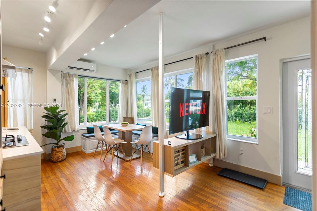 For Rent: $2,700 (2 beds, 1 baths, 0 Square Feet)