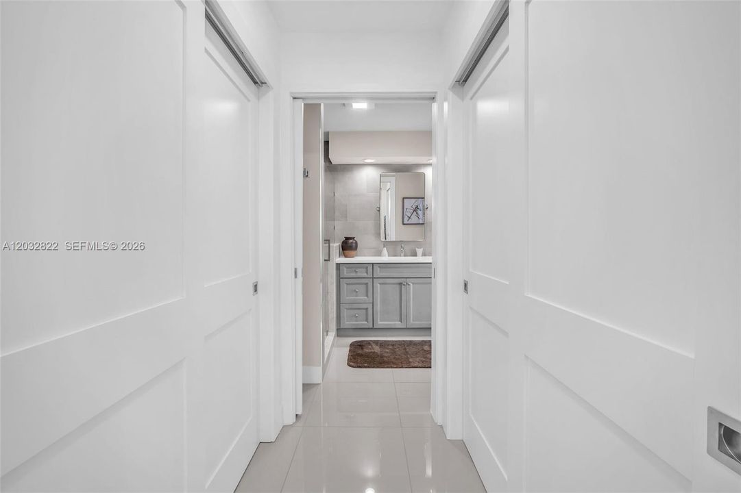 For Sale: $900,000 (3 beds, 2 baths, 1919 Square Feet)