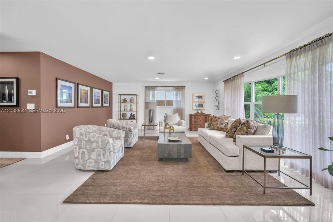 For Sale: $900,000 (3 beds, 2 baths, 1919 Square Feet)