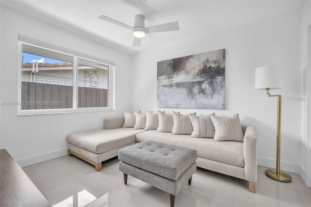 For Sale: $900,000 (3 beds, 2 baths, 1919 Square Feet)