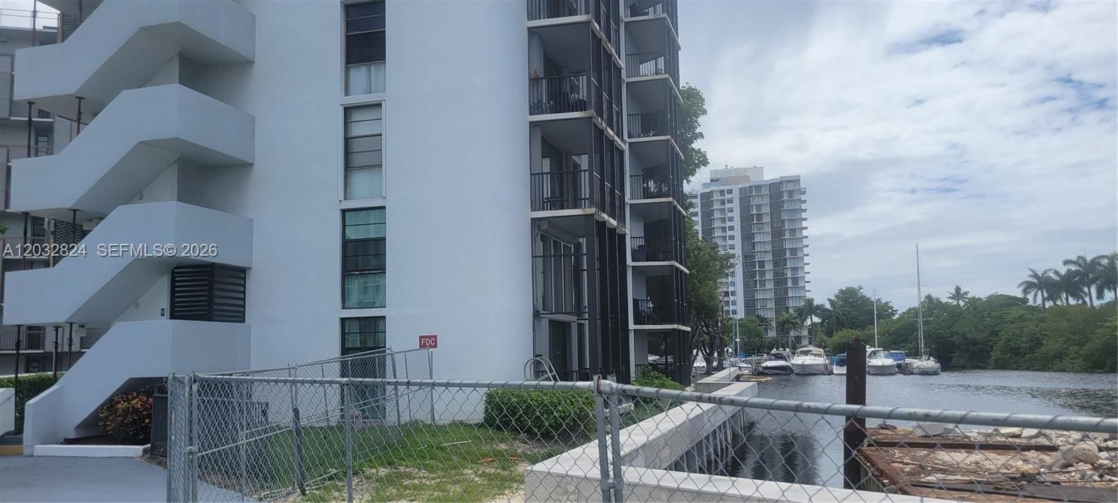 En Venta: $329,999 (2 camas, 2 baños, 1482 Pies cuadrados)