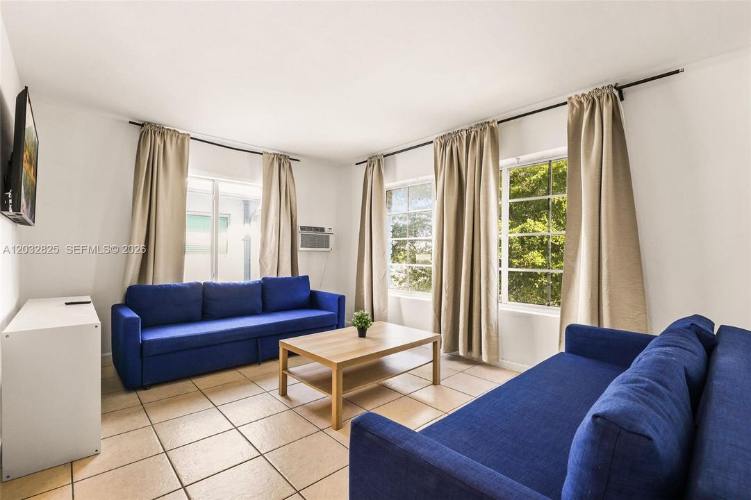 For Rent: $1,990 (1 beds, 1 baths, 10880 Square Feet)