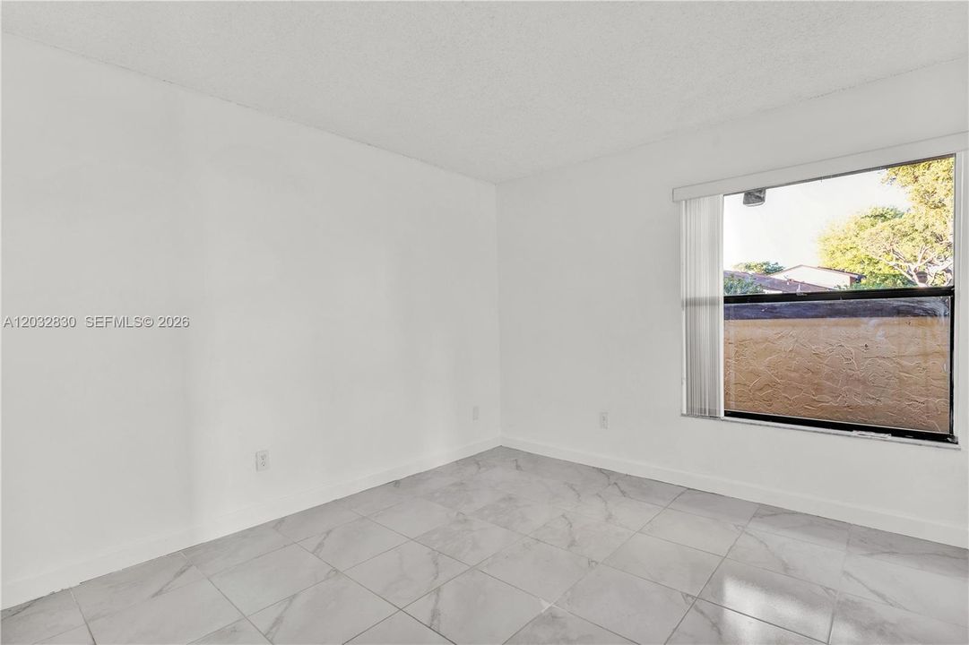 For Rent: $2,900 (3 beds, 2 baths, 1183 Square Feet)