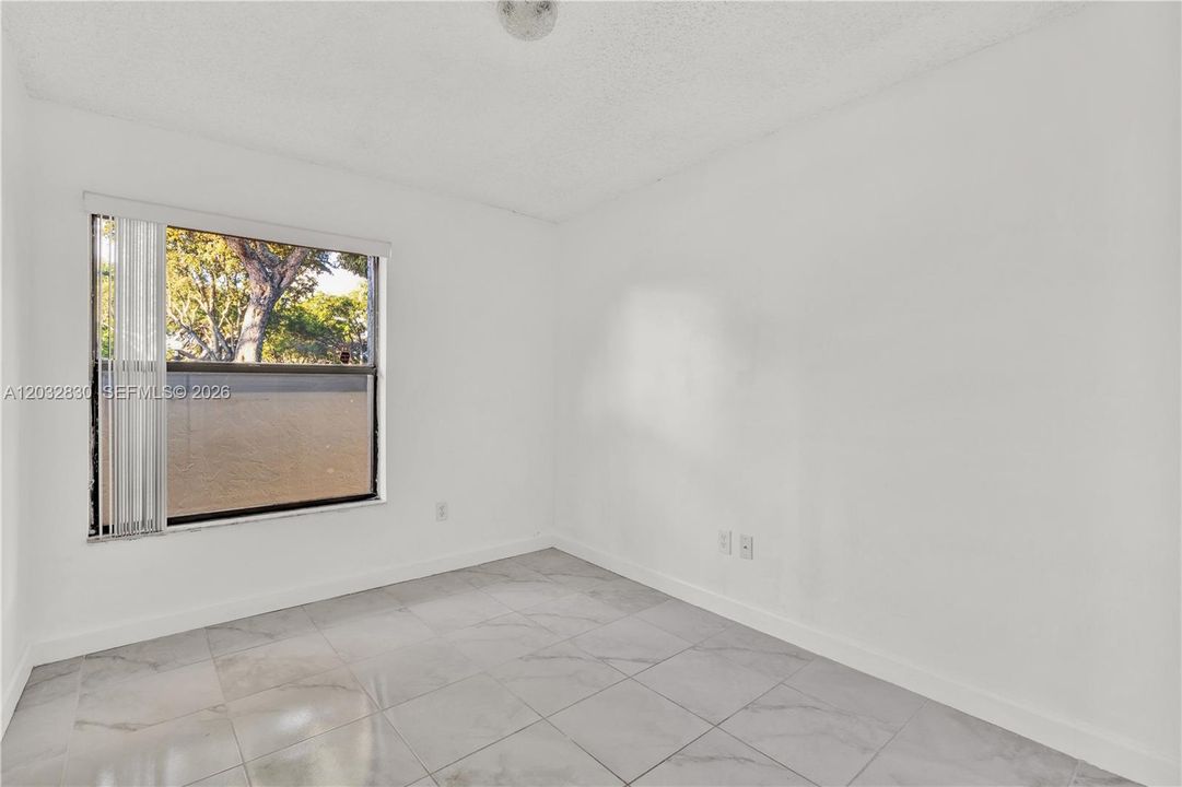 For Rent: $2,900 (3 beds, 2 baths, 1183 Square Feet)