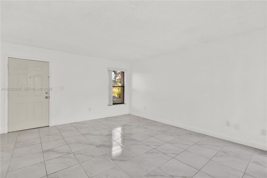 For Rent: $2,900 (3 beds, 2 baths, 1183 Square Feet)