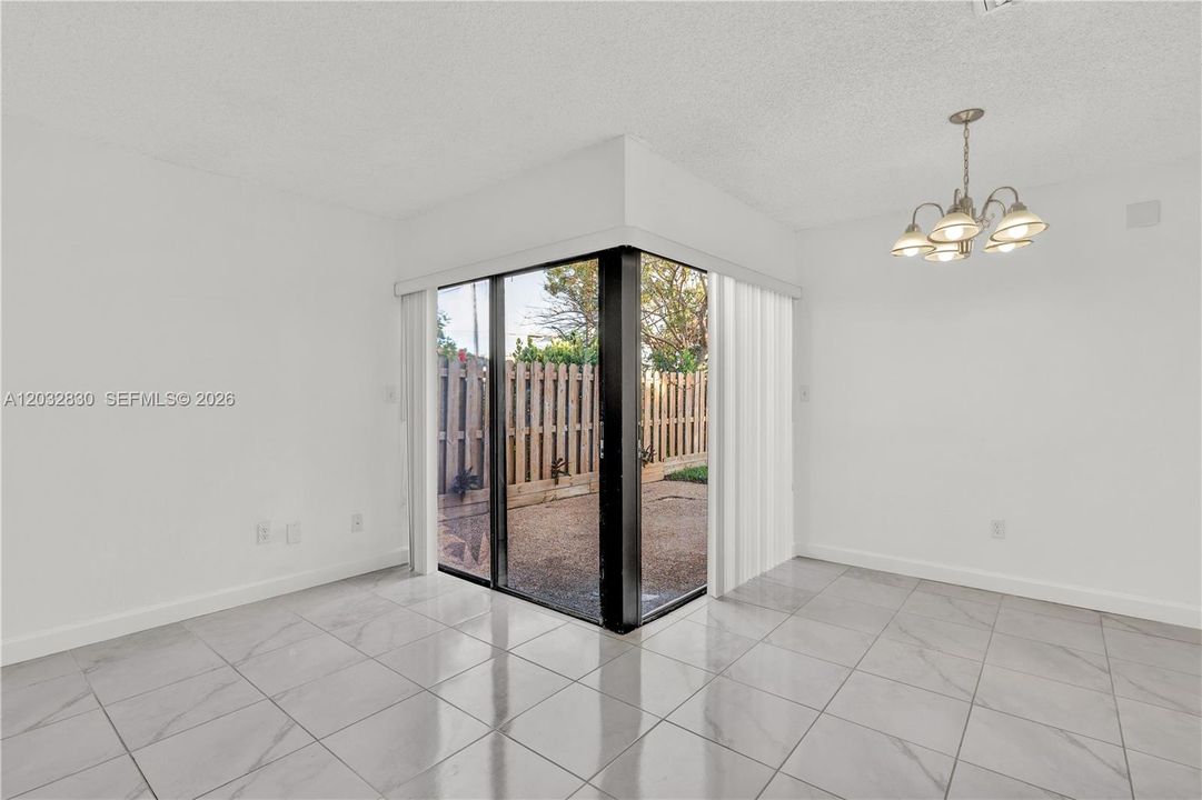 For Rent: $2,900 (3 beds, 2 baths, 1183 Square Feet)