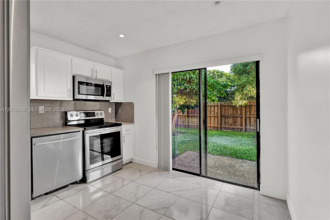 For Rent: $2,900 (3 beds, 2 baths, 1183 Square Feet)
