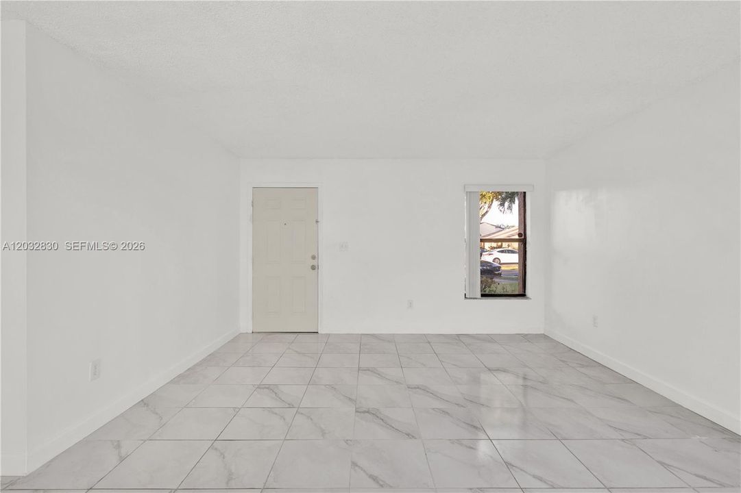 For Rent: $2,900 (3 beds, 2 baths, 1183 Square Feet)