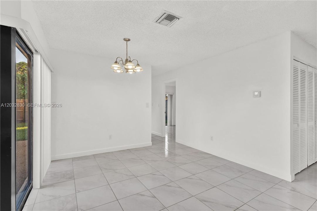 For Rent: $2,900 (3 beds, 2 baths, 1183 Square Feet)