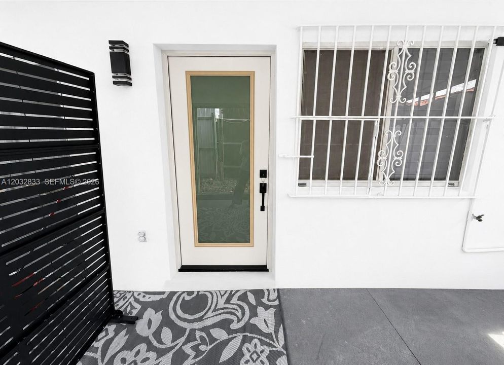For Rent: $1,500 (0 beds, 1 baths, 275 Square Feet)