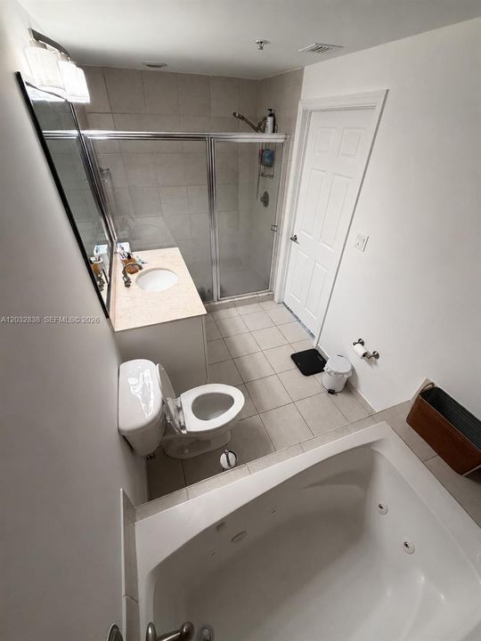 Active With Contract: $2,700 (2 beds, 2 baths, 1200 Square Feet)