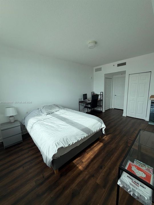 Active With Contract: $2,700 (2 beds, 2 baths, 1200 Square Feet)
