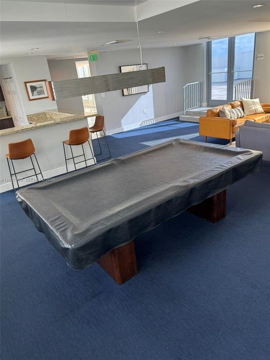 Active With Contract: $2,700 (2 beds, 2 baths, 1200 Square Feet)