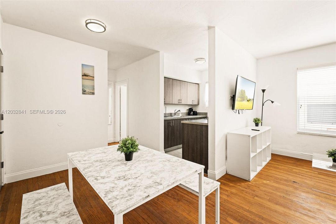 For Rent: $1,550 (0 beds, 1 baths, 10880 Square Feet)