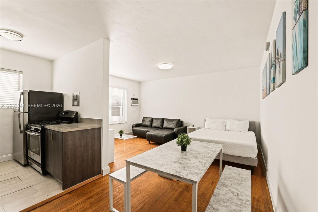 For Rent: $1,550 (0 beds, 1 baths, 10880 Square Feet)