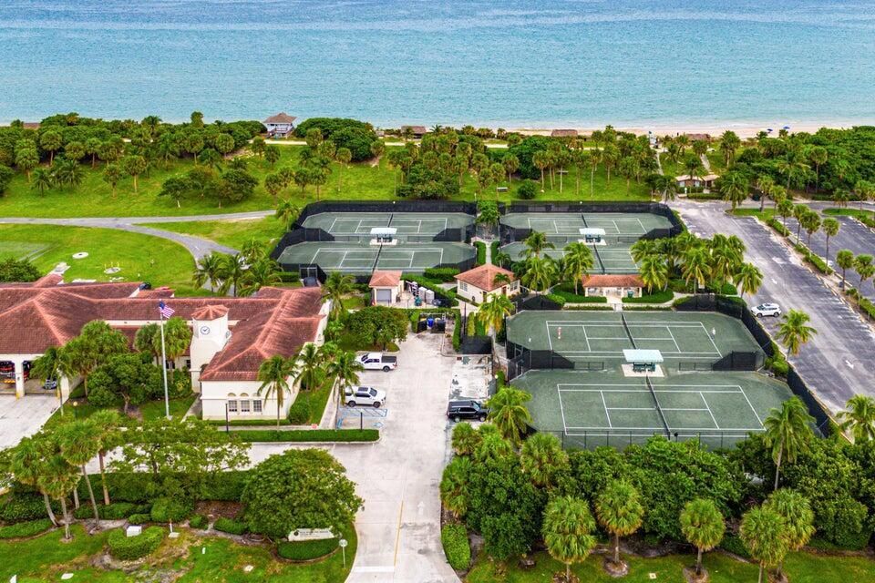 Tennis Center