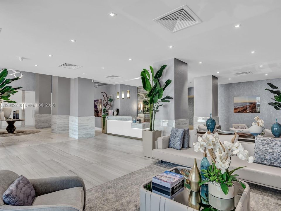 For Sale: $450,000 (1 beds, 1 baths, 1000 Square Feet)