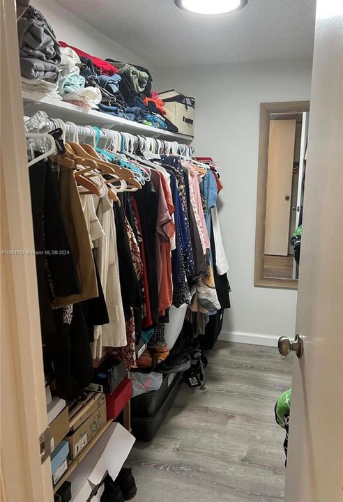 Walk-in Closet