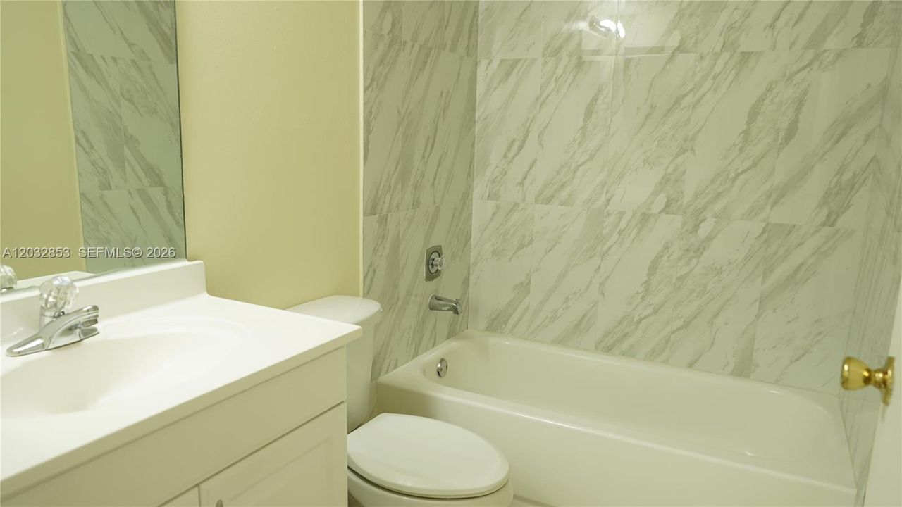 For Rent: $2,100 (2 beds, 2 baths, 750 Square Feet)