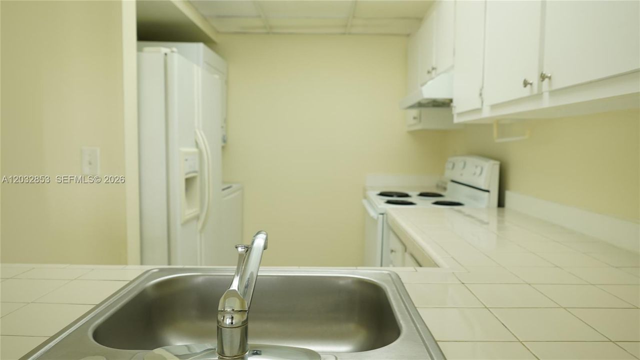 For Rent: $2,100 (2 beds, 2 baths, 750 Square Feet)