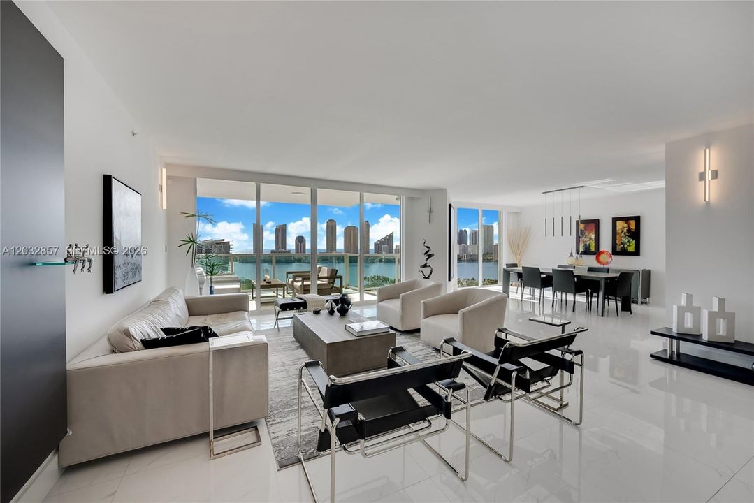 For Sale: $2,400,000 (3 beds, 3 baths, 3264 Square Feet)