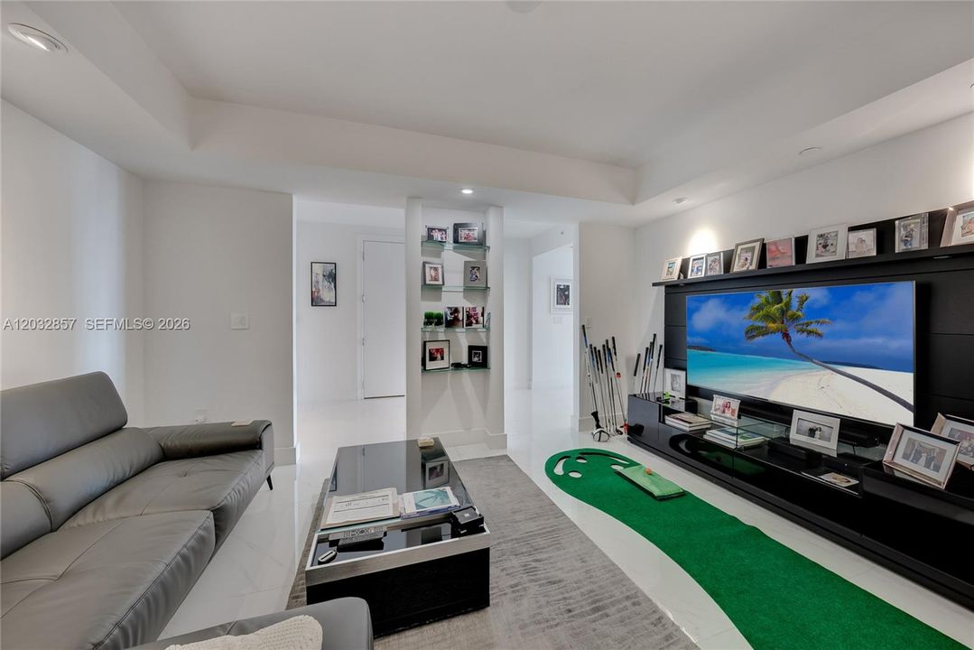 For Sale: $2,400,000 (3 beds, 3 baths, 3264 Square Feet)