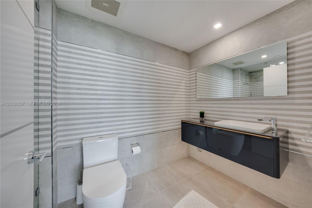 For Sale: $2,400,000 (3 beds, 3 baths, 3264 Square Feet)
