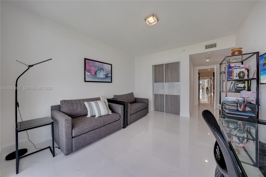 For Sale: $2,400,000 (3 beds, 3 baths, 3264 Square Feet)