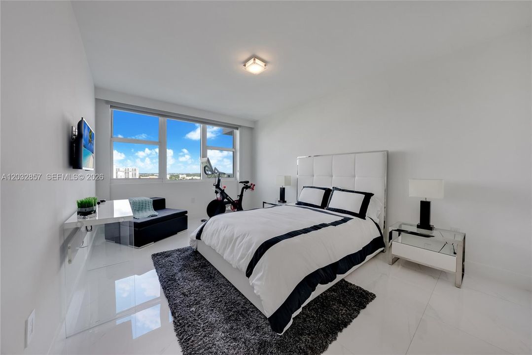 For Sale: $2,400,000 (3 beds, 3 baths, 3264 Square Feet)