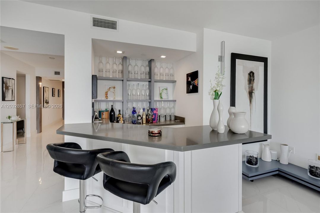 For Sale: $2,400,000 (3 beds, 3 baths, 3264 Square Feet)