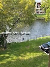 For Rent: $2,200 (2 beds, 1 baths, 933 Square Feet)