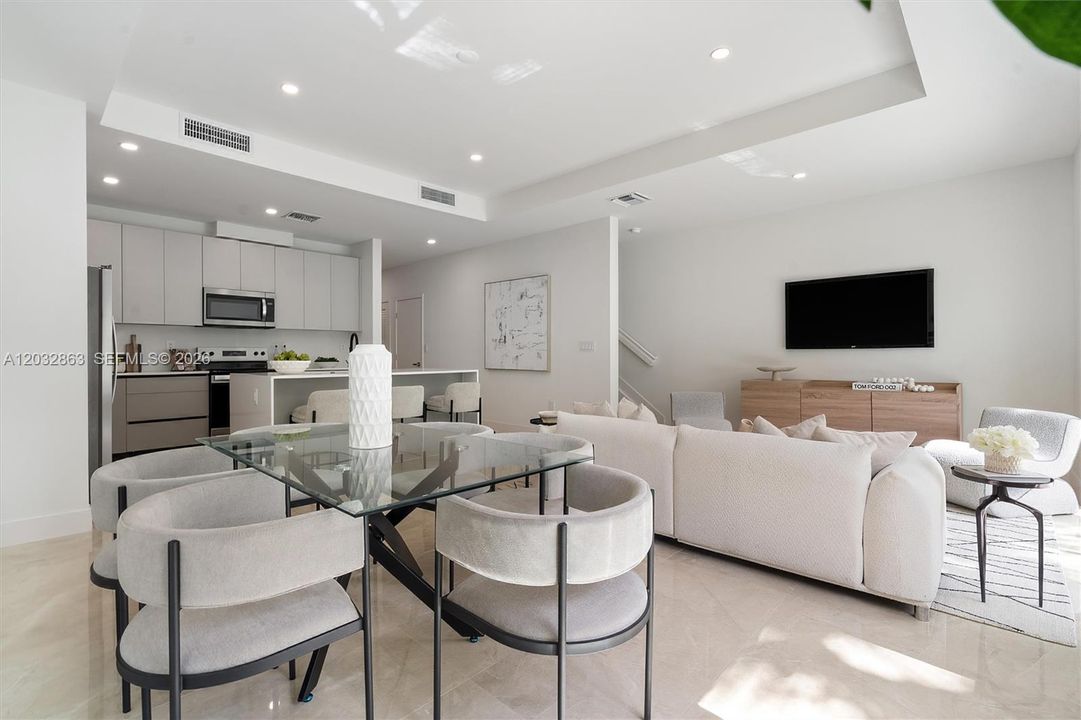 For Sale: $670,000 (3 beds, 2 baths, 1633 Square Feet)