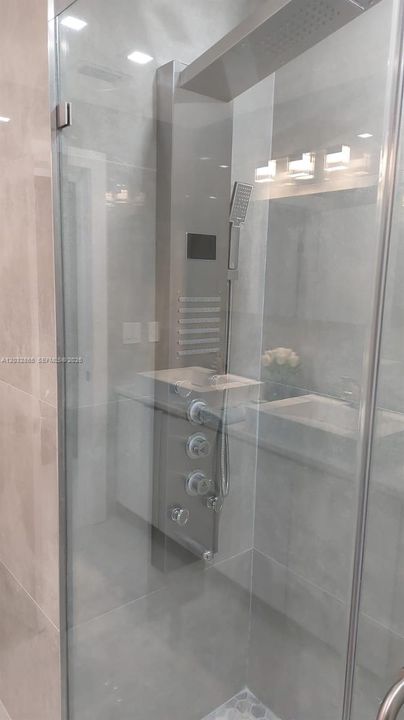For Rent: $2,400 (3 beds, 2 baths, 0 Square Feet)