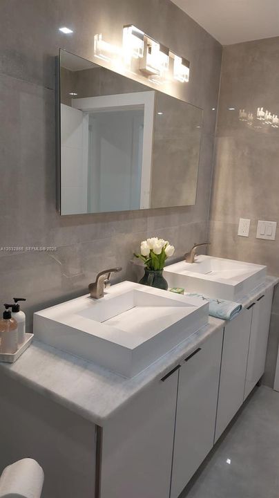 For Rent: $2,400 (3 beds, 2 baths, 0 Square Feet)