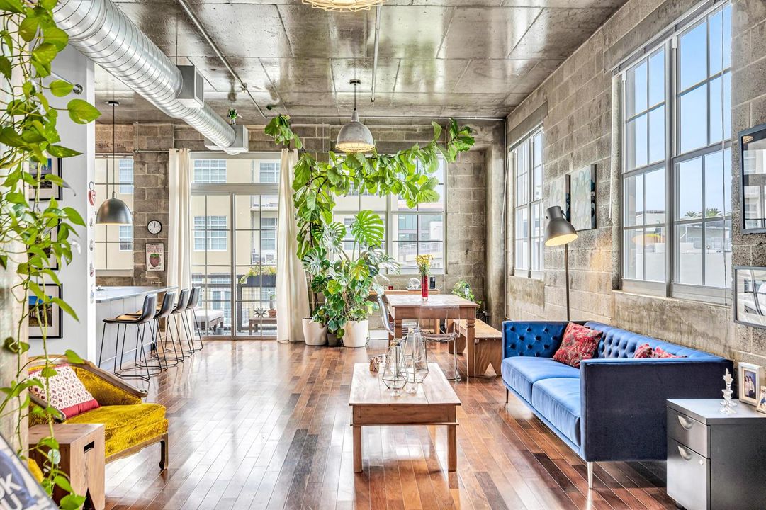 410 NW 1ST -4